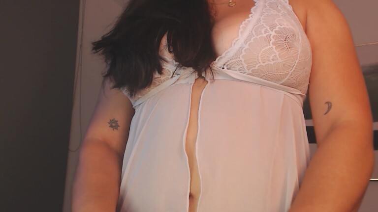 NiaMinogue's Streamate show and profile