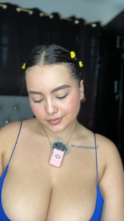 Evelin_Lombardi's Streamate show and profile