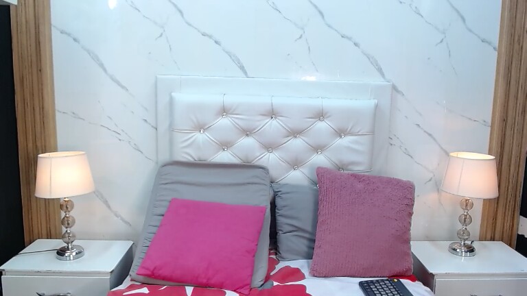 Mia_Thick's Streamate show and profile