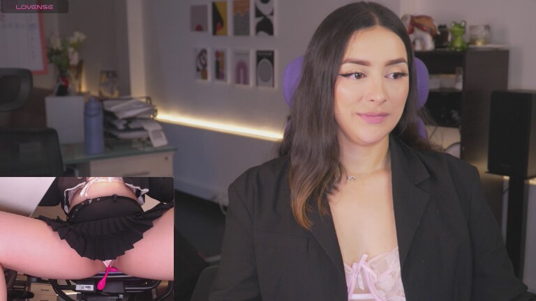 KimbeerlyClars's Streamate show and profile