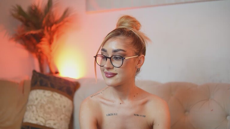 AileenKiss's Streamate show and profile