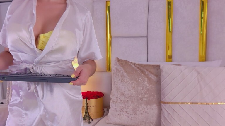 AngelaDiMartino's Streamate show and profile