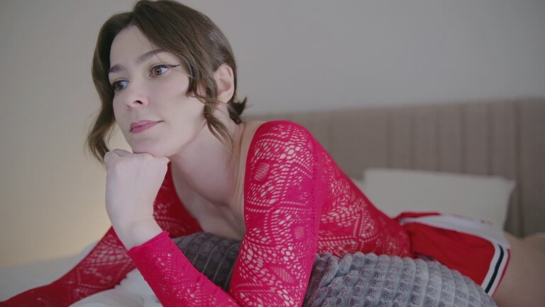 HelloAlice's Streamate show and profile