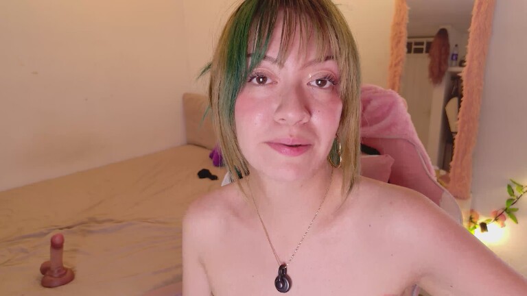 JulieDiamondGB's Streamate show and profile