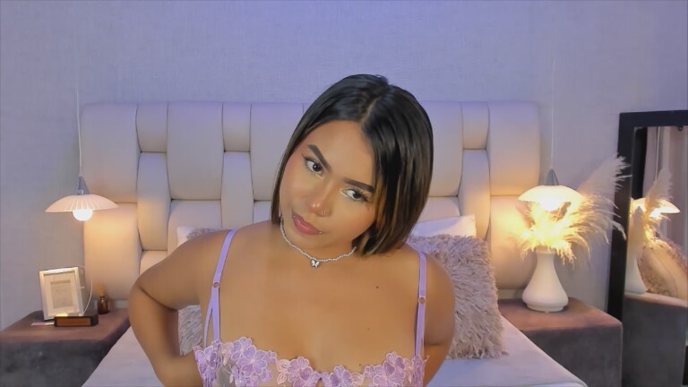 EmmaPrinncess's Streamate show and profile