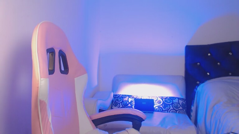 lia_1's Streamate show and profile