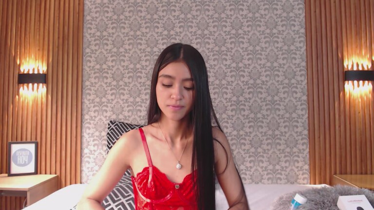 Charlotte_18's Streamate show and profile