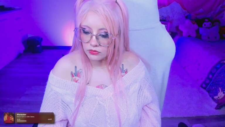 Alyssa_Romanova's Streamate show and profile