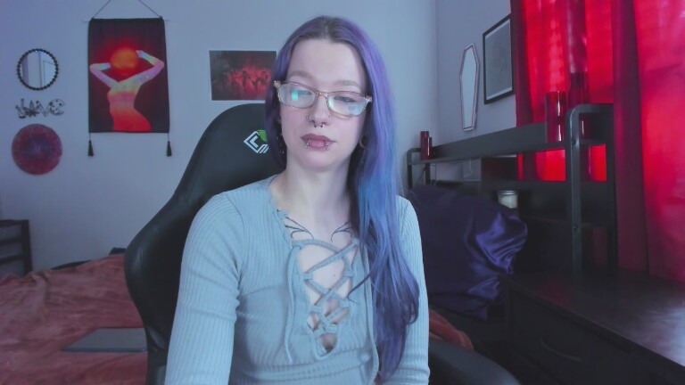 NikkiVill's Streamate show and profile