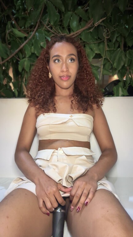 MaiaCox's Streamate show and profile