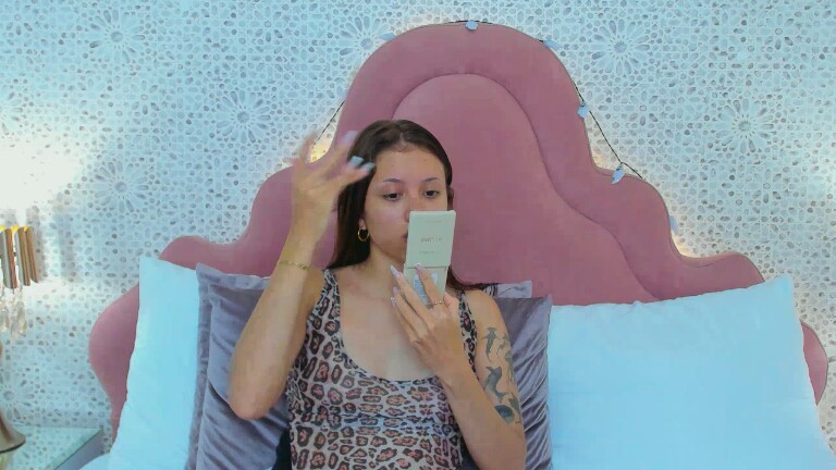 AriadnaOwenss's Streamate show and profile