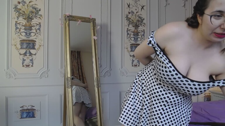 HAZELs's Streamate show and profile