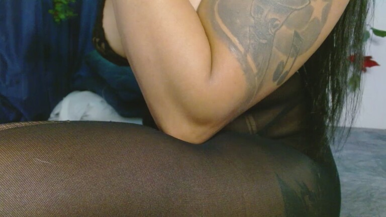 CHARLOTTEROGUE's Streamate show and profile