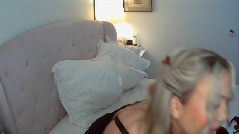 Scarlettsteelexo's Streamate show and profile