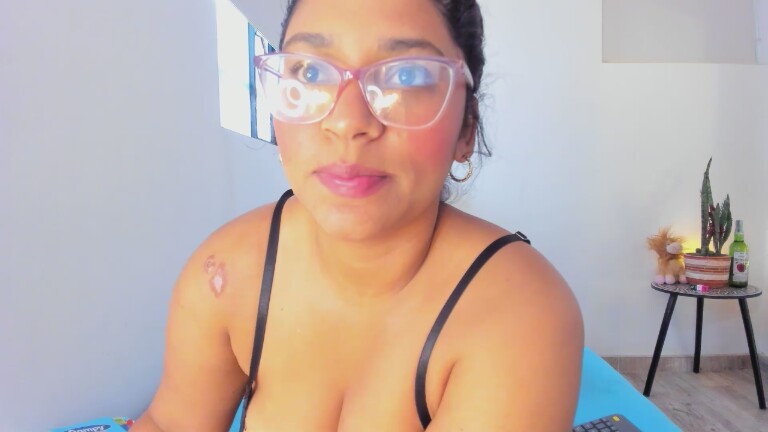 iriiss25's Streamate show and profile