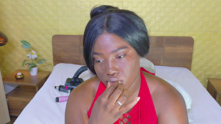 curvy_nahomy's Streamate show and profile