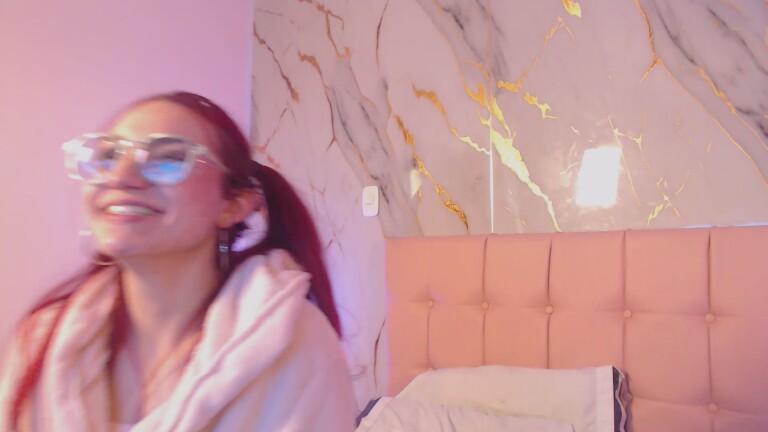 Redkytty's Streamate show and profile