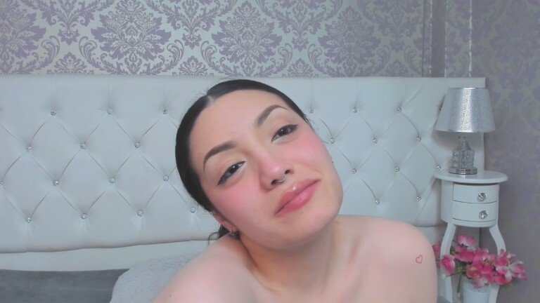 ninaromanova's Streamate show and profile