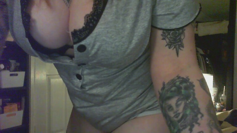 TaraNoire's Streamate show and profile