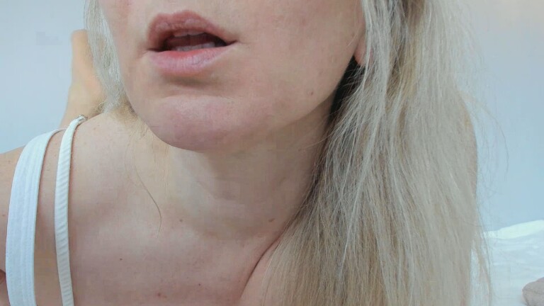 XxSweety_GirlxX's Streamate show and profile