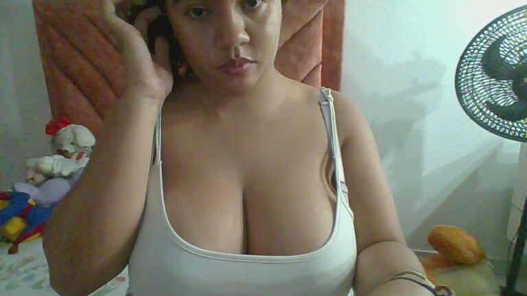 Lauradani's Streamate show and profile