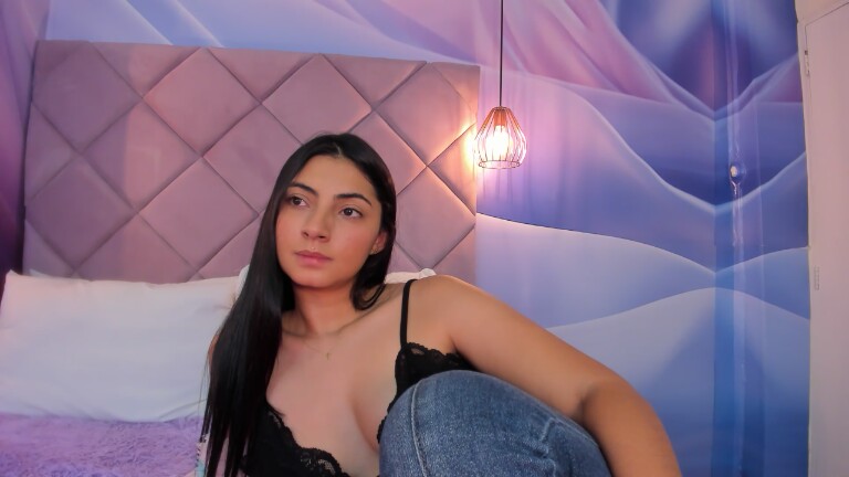 ViolletaRosse's Streamate show and profile