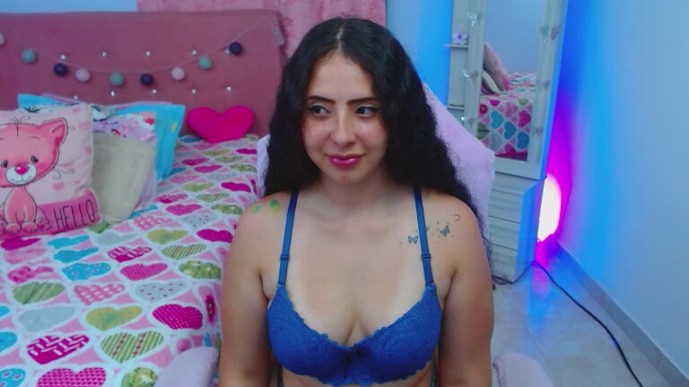 AliceeSiimpson's Streamate show and profile