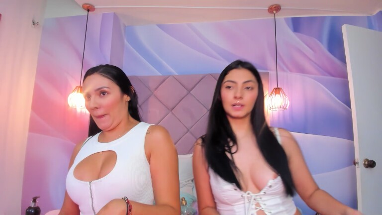 ViolletaRosse's Streamate show and profile