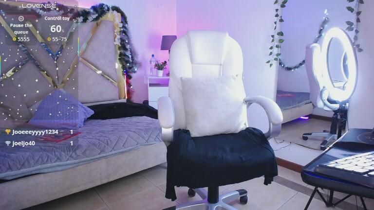 Alexxa_Moon's Streamate show and profile