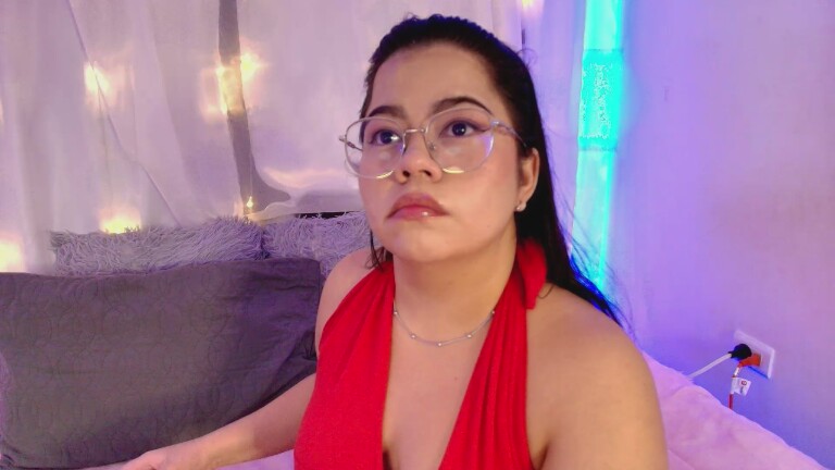 LinaRossie's Streamate show and profile