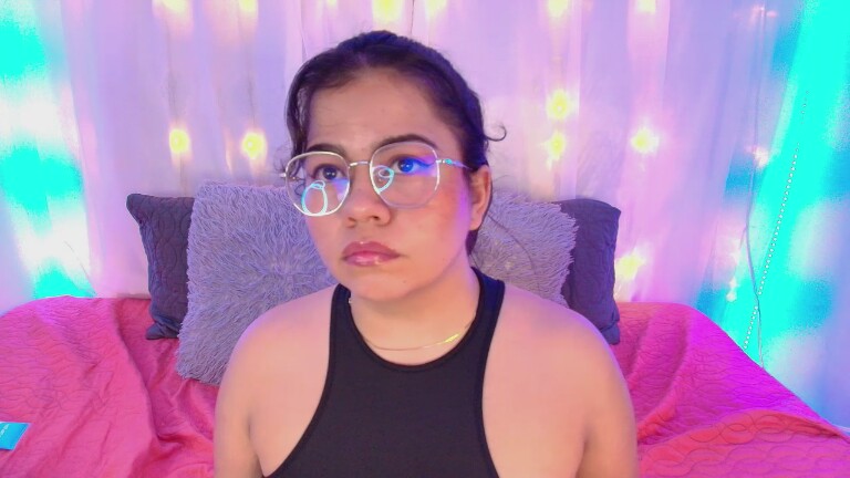 LinaRossie's Streamate show and profile