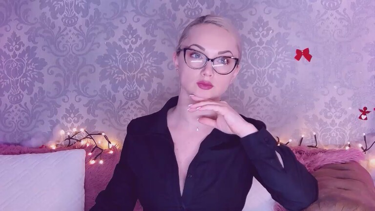 EllianaReese's Streamate show and profile