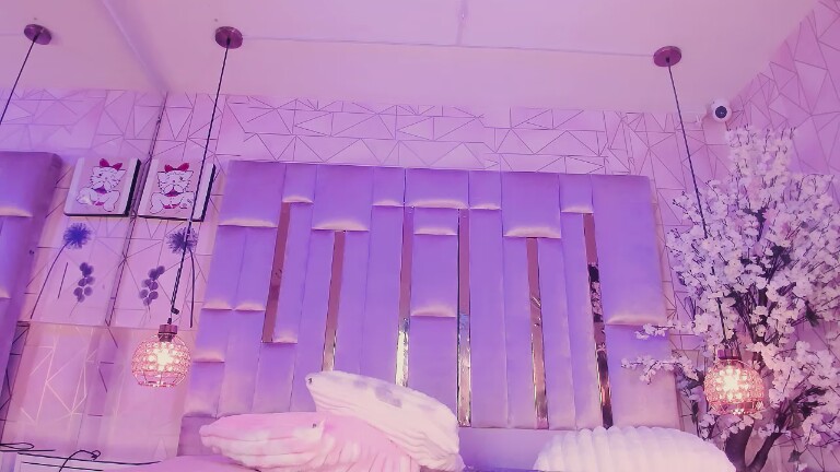 Naomistar111's Streamate show and profile