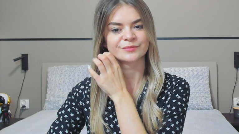 LunaKrismas's Streamate show and profile