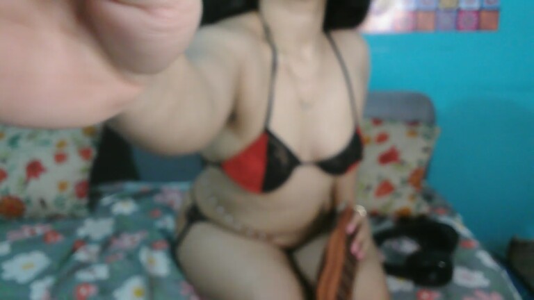 naughty_sandra's Streamate show and profile