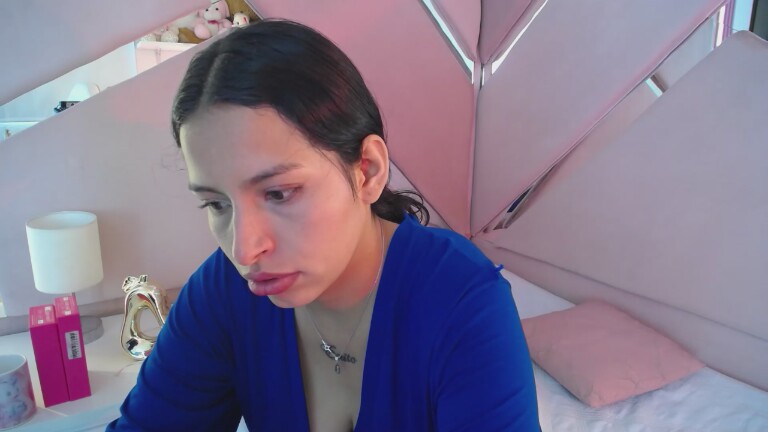 MiaGarcia28's Streamate show and profile