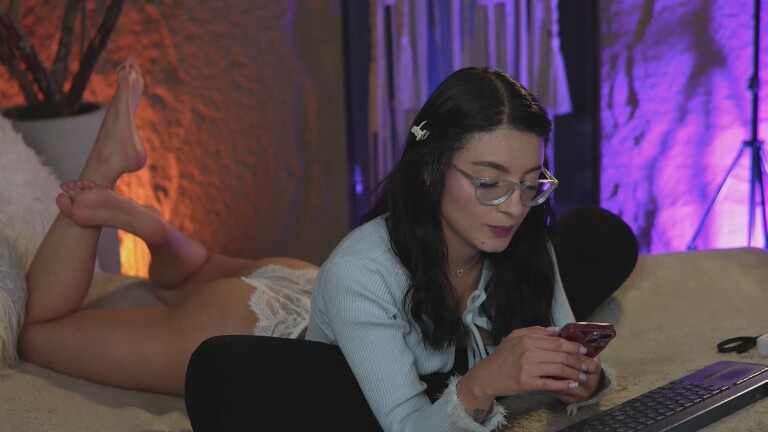 Miawiithe's Streamate show and profile