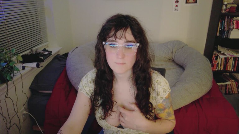 AdaraStray's Streamate show and profile