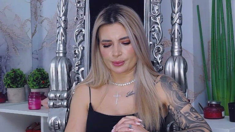 AmiraBelle's Streamate show and profile