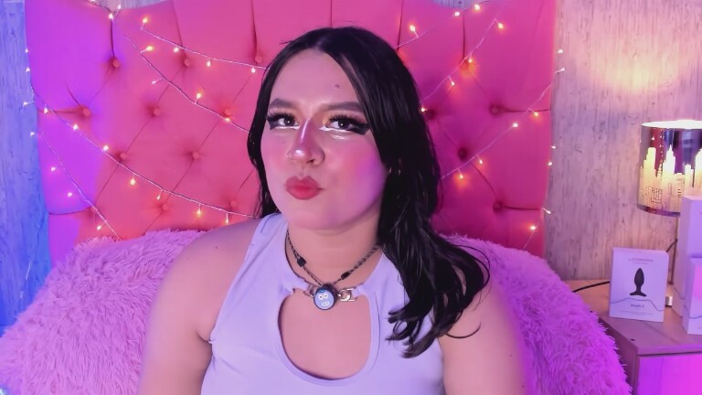 SakuraDilucas's Streamate show and profile