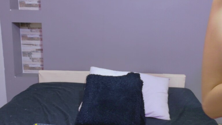 LiaSummerr's Streamate show and profile