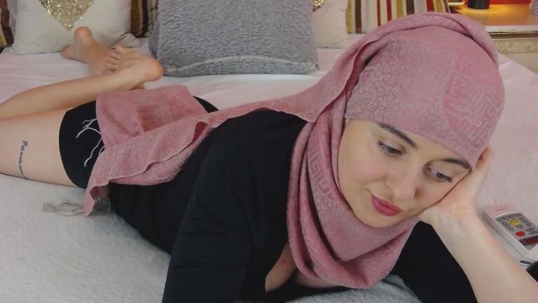 ANNALYAx's Streamate show and profile