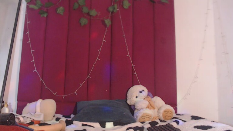 TinyStarOmay's Streamate show and profile