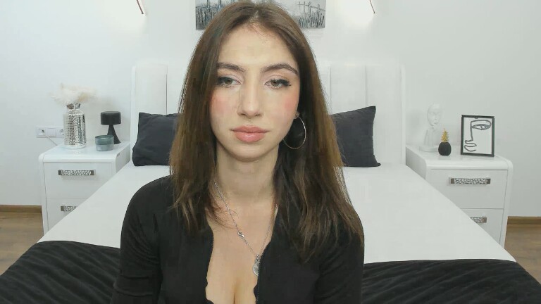 SarahTray's Streamate show and profile