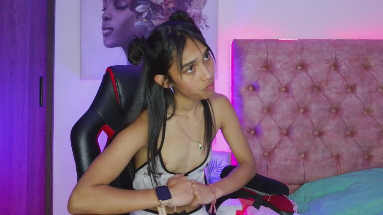 Yaya_Lm's Streamate show and profile