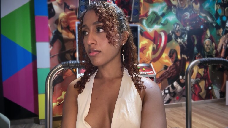 MaiaCox's Streamate show and profile