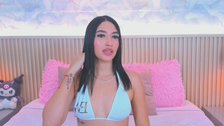 HemmaThompsonn's Streamate show and profile