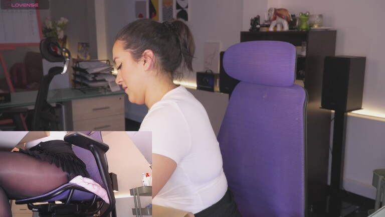 KimbeerlyClars's Streamate show and profile