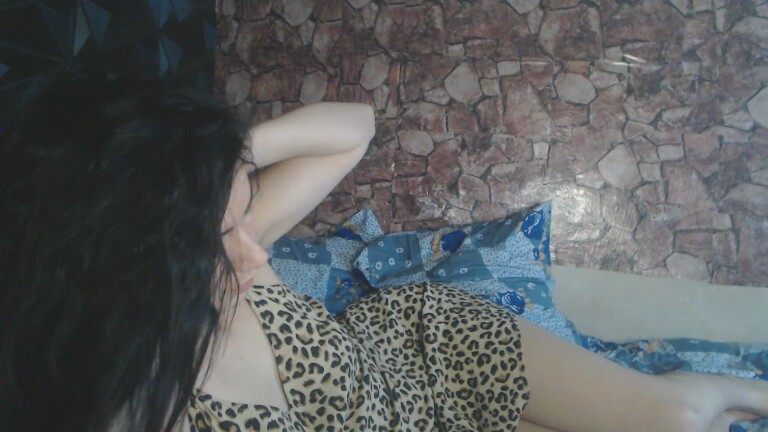 SELYINA's Streamate show and profile