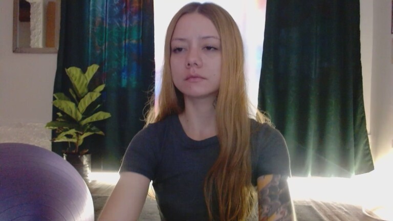 VicktoriaLou's Streamate show and profile